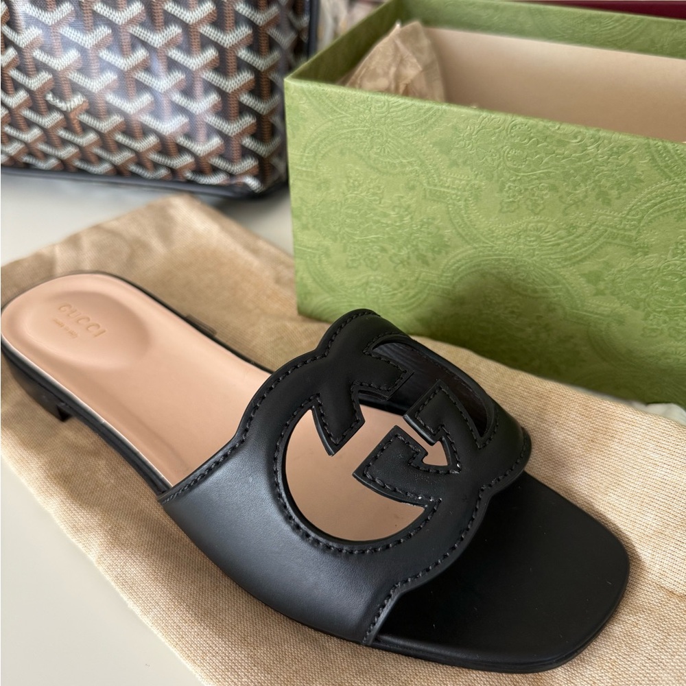 Gucci Black Open-Toe Leather Mules